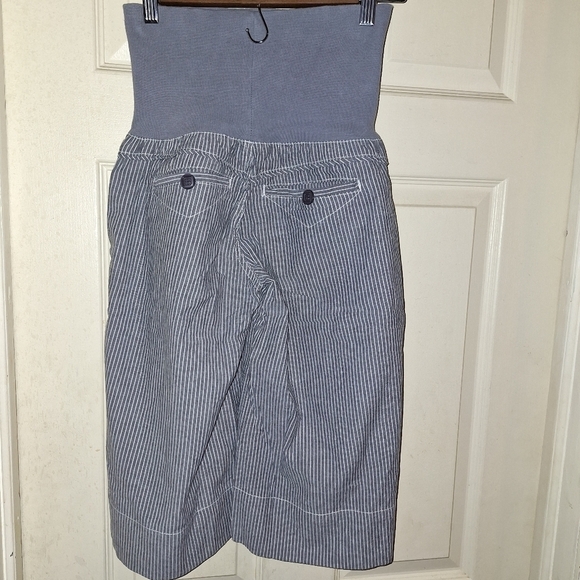 Jolt striped maternity shorts - Picture 2 of 4
